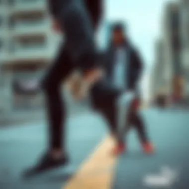 Puma RS-X Kadın in an urban setting, highlighting its versatility.